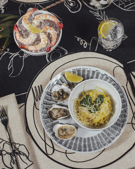 Misette-Minimalist-line-drawing-Dinner-plate-set