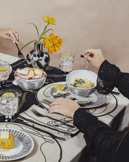 Misette-Minimalist-line-drawing-Dinner-plate-set