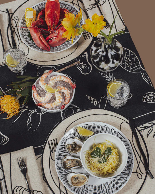 Misette-Minimalist-line-drawing-linen-placemat-set