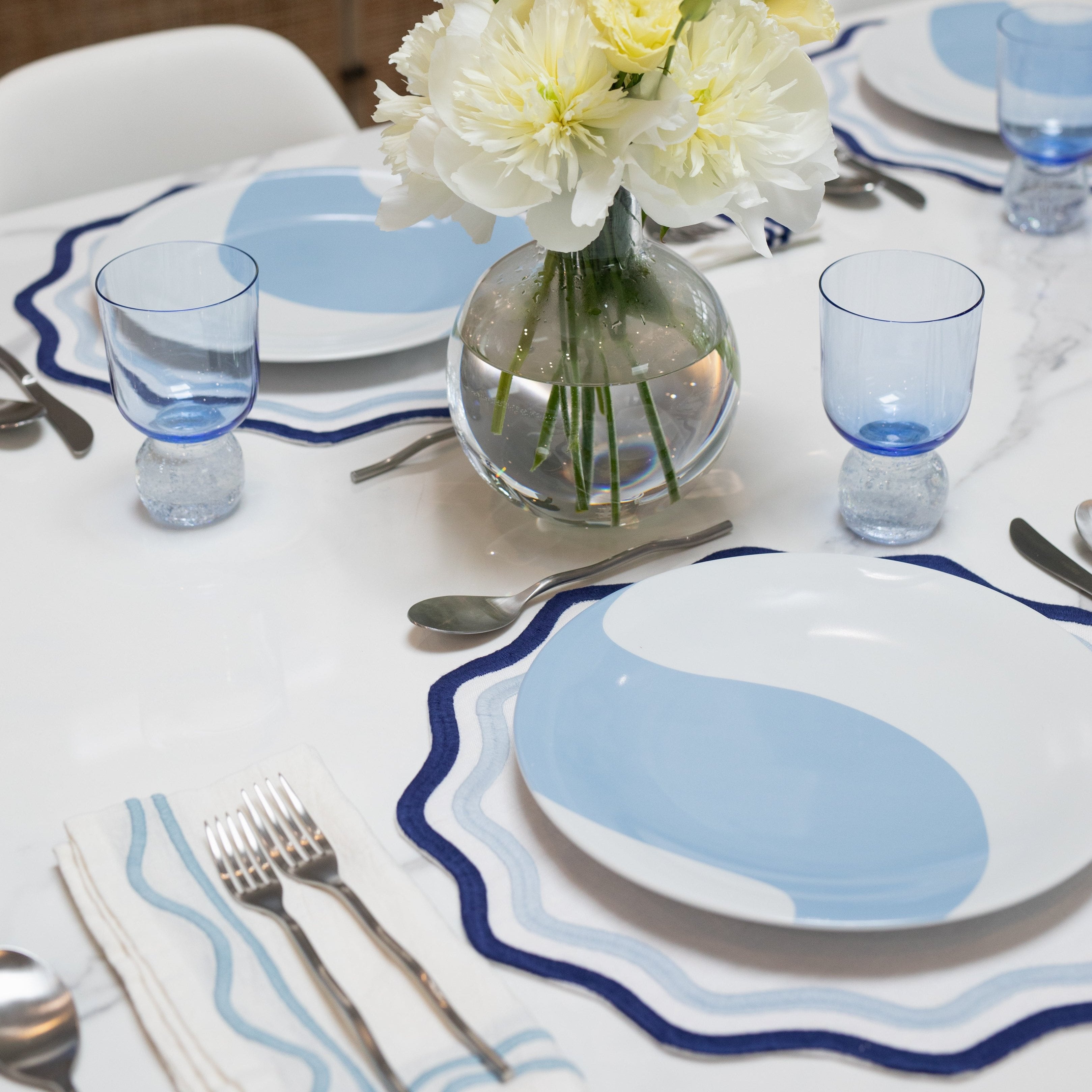 Misette Colorblock Embroidered Placemats (Blue/Amber)